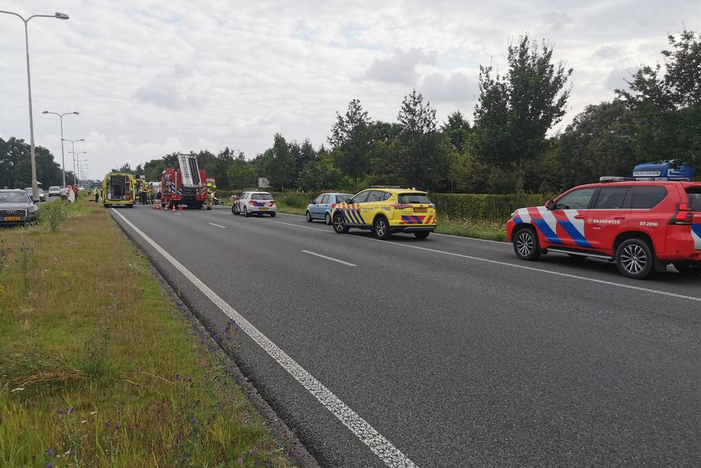 Flinke schade aan personenauto's door botsing