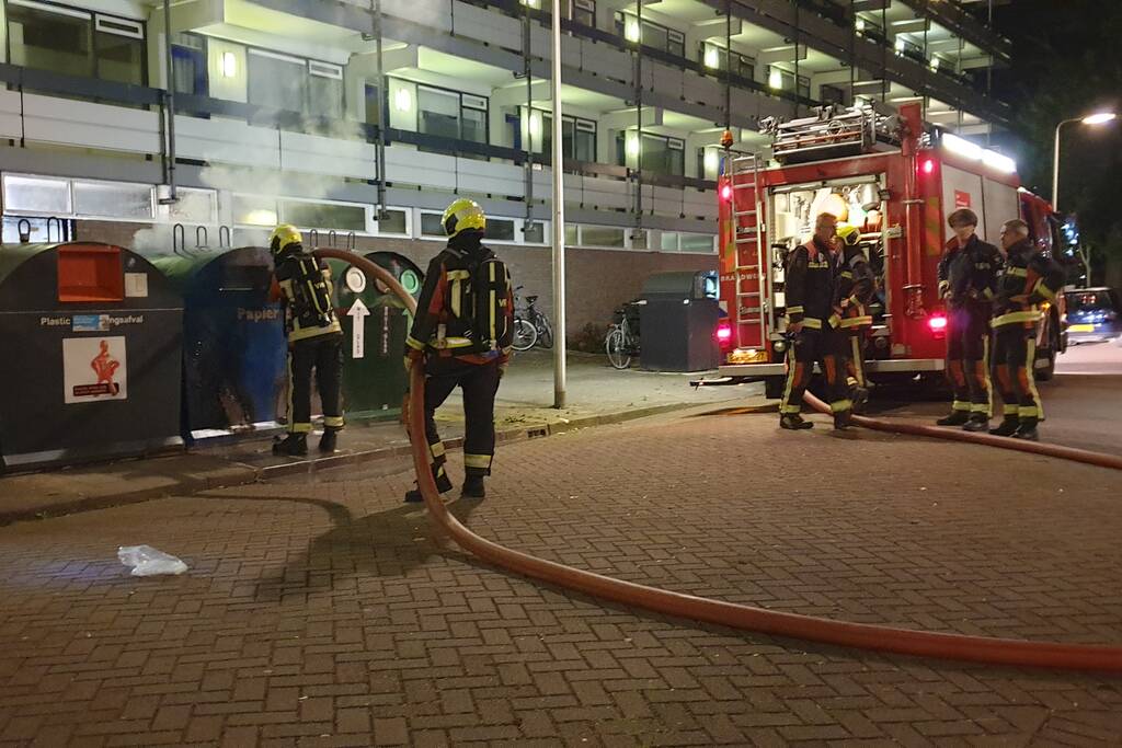 Papiercontainer in brand