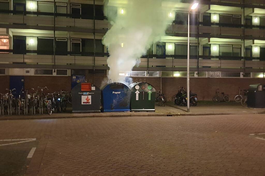 Papiercontainer in brand