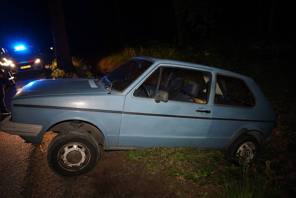 Dronken bestuurder raakt van de weg