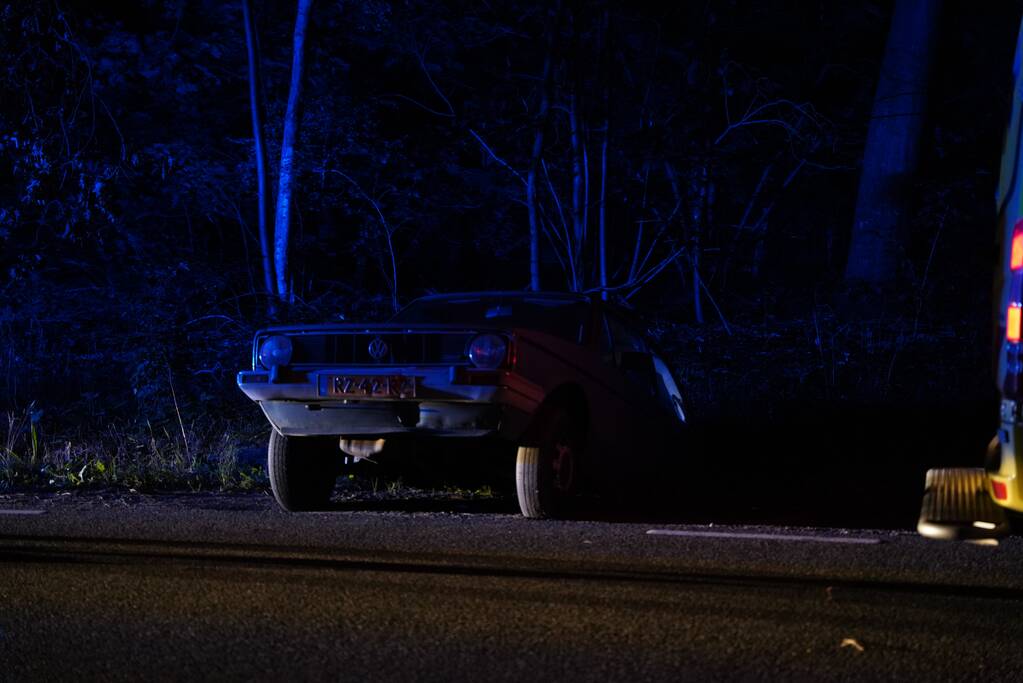 Dronken bestuurder raakt van de weg