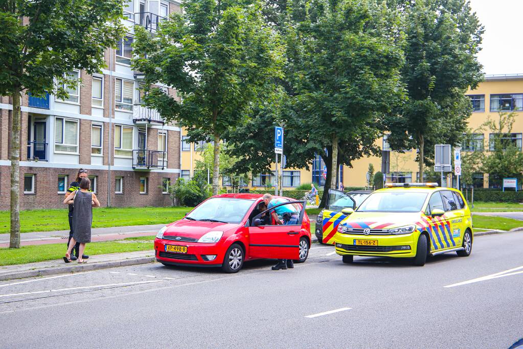 Schade bij botsing tussen personenauto's