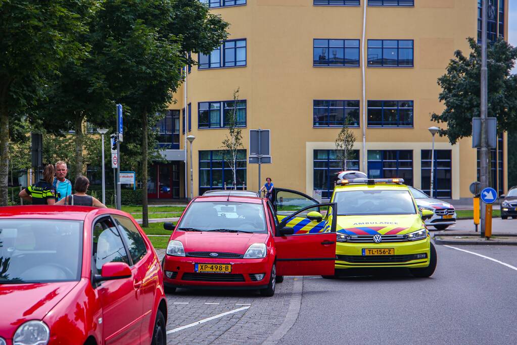 Schade bij botsing tussen personenauto's