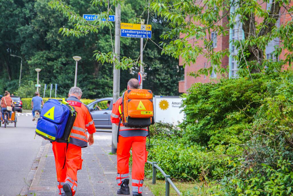 Inzet traumahelikopter woonzorgcomplex trekt veel bekijks
