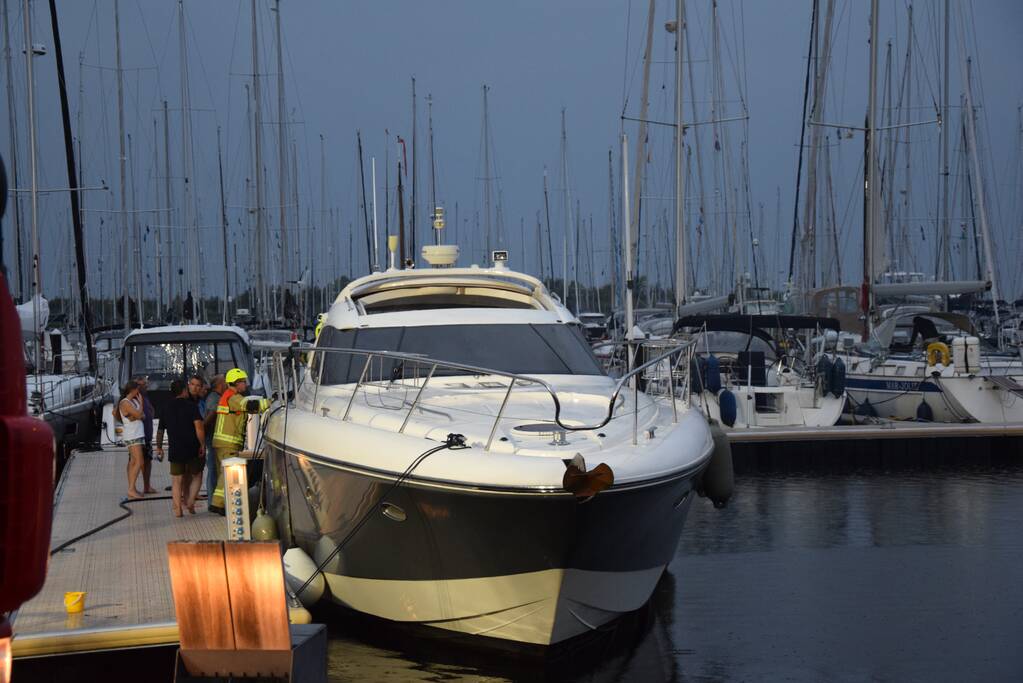 Brandweer blust brand op dure jacht