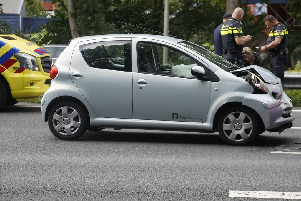 Kop-staart botsing op snelweg