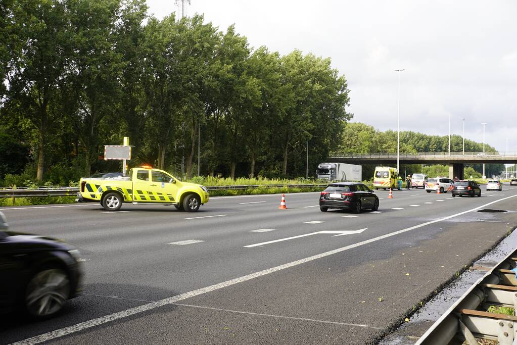 Kop-staart botsing op snelweg