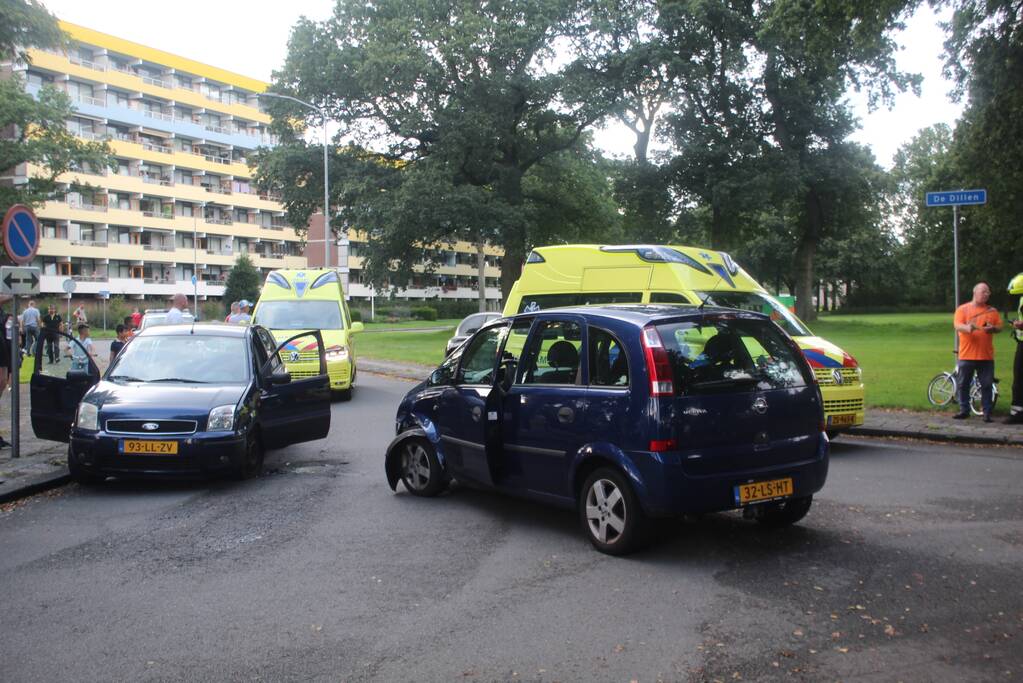 Ongeval tussen twee personenauto's