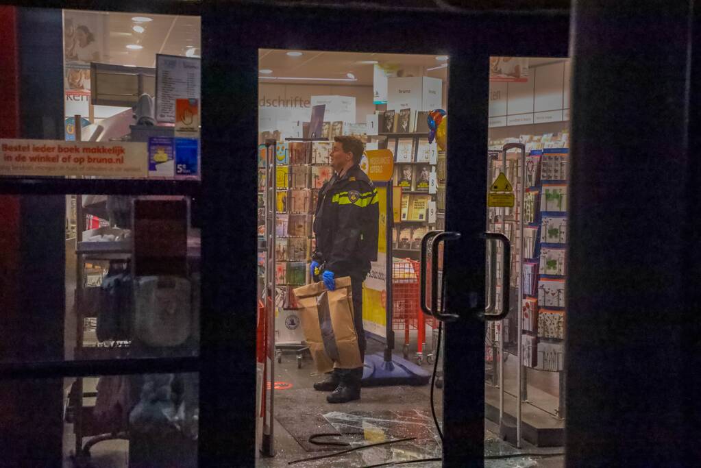 Sigarettendieven slaan hun slag bij Bruna Emiclaer