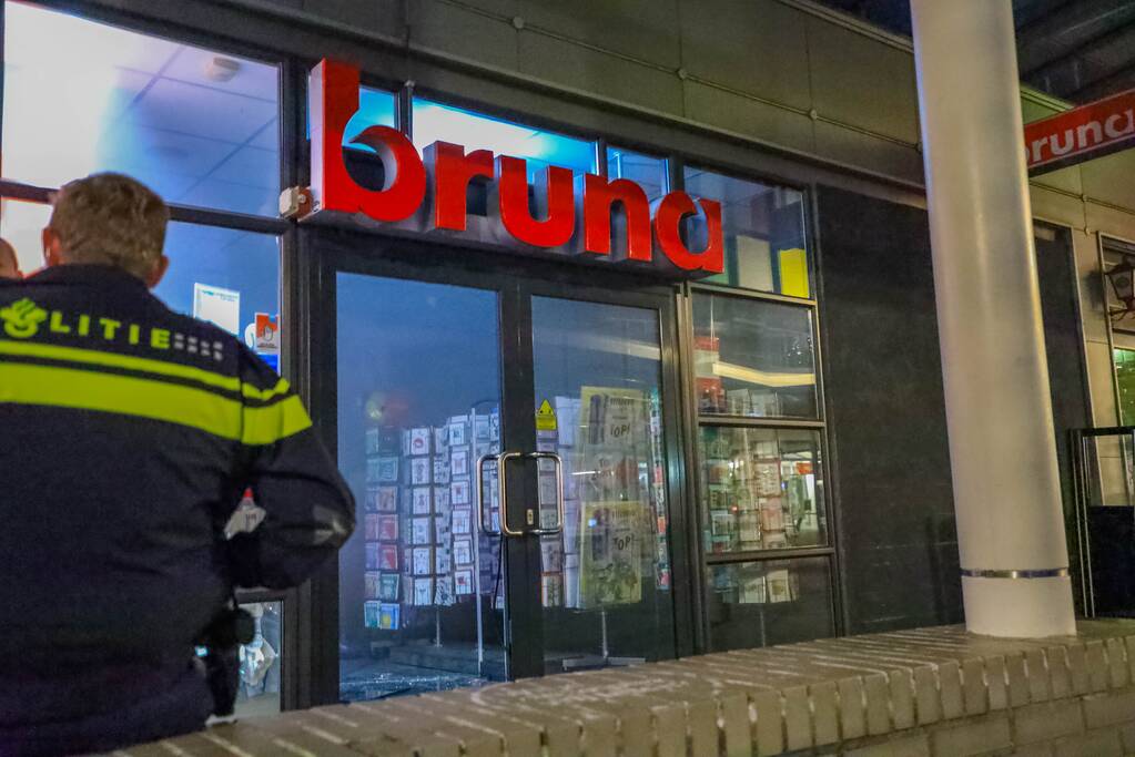 Sigarettendieven slaan hun slag bij Bruna Emiclaer