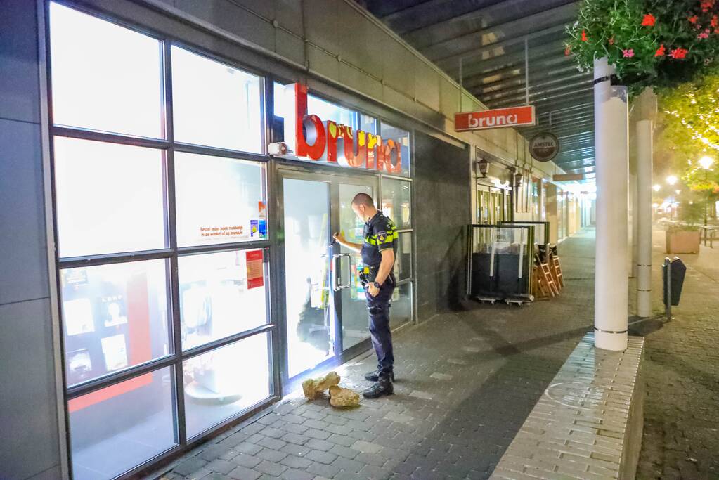 Sigarettendieven slaan hun slag bij Bruna Emiclaer