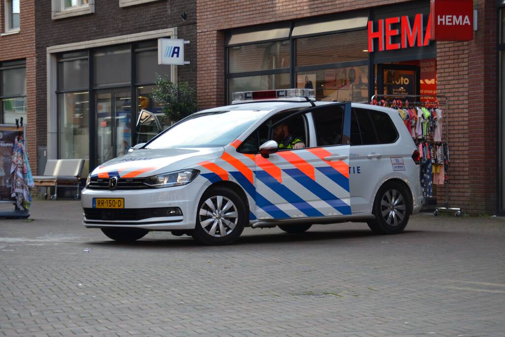 Doorgebrande compressor veroorzaakt hinderlijke lucht in fietsenwinkel