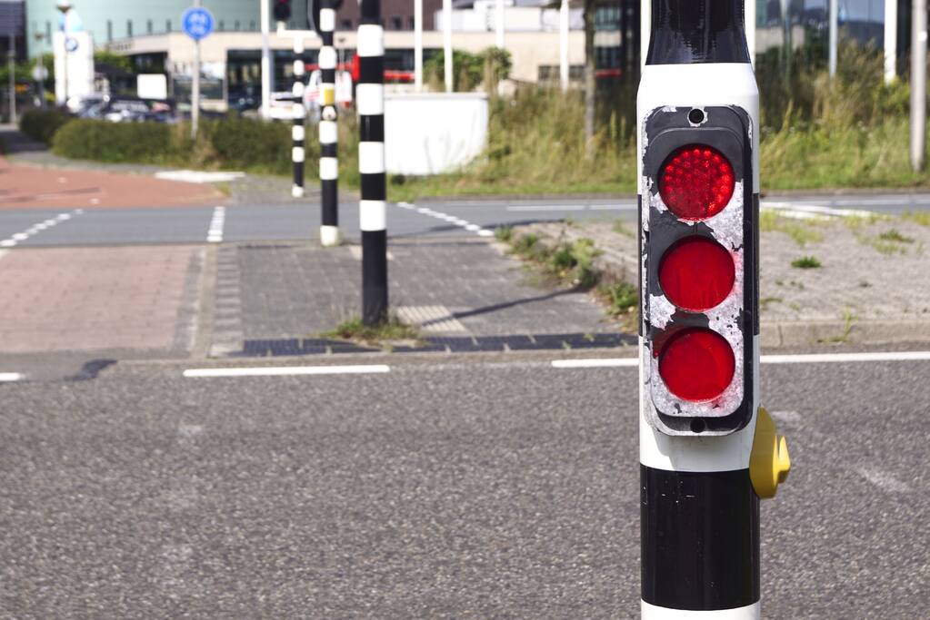 Verkeerslicht lijkt op rood staan door bekladding