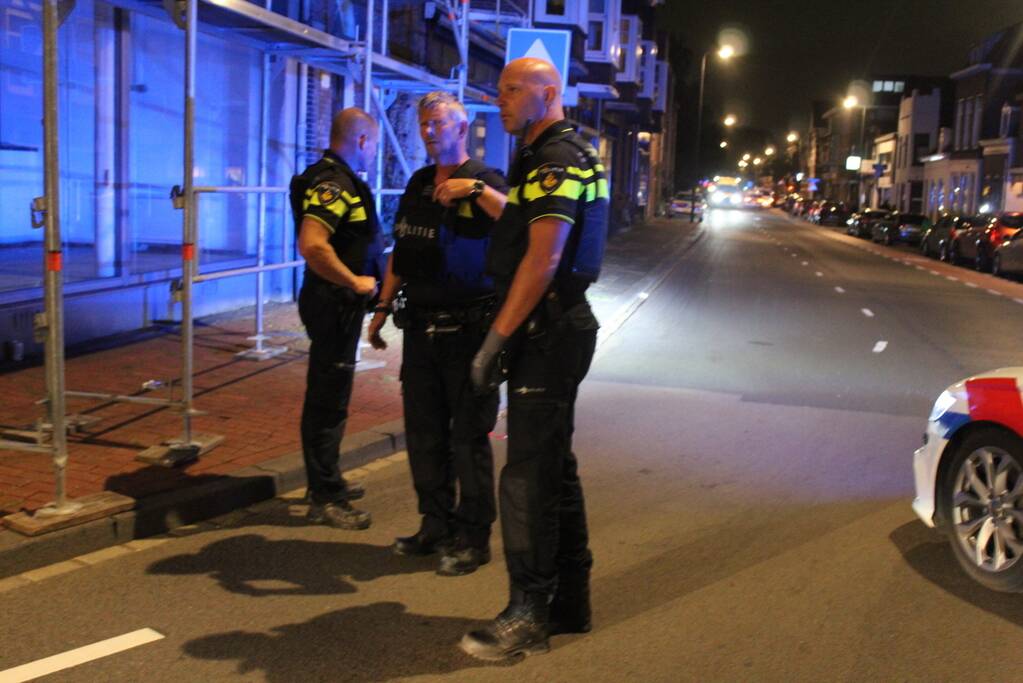 Twee agenten gewond bij schietpartij, twee verdachten aangehouden