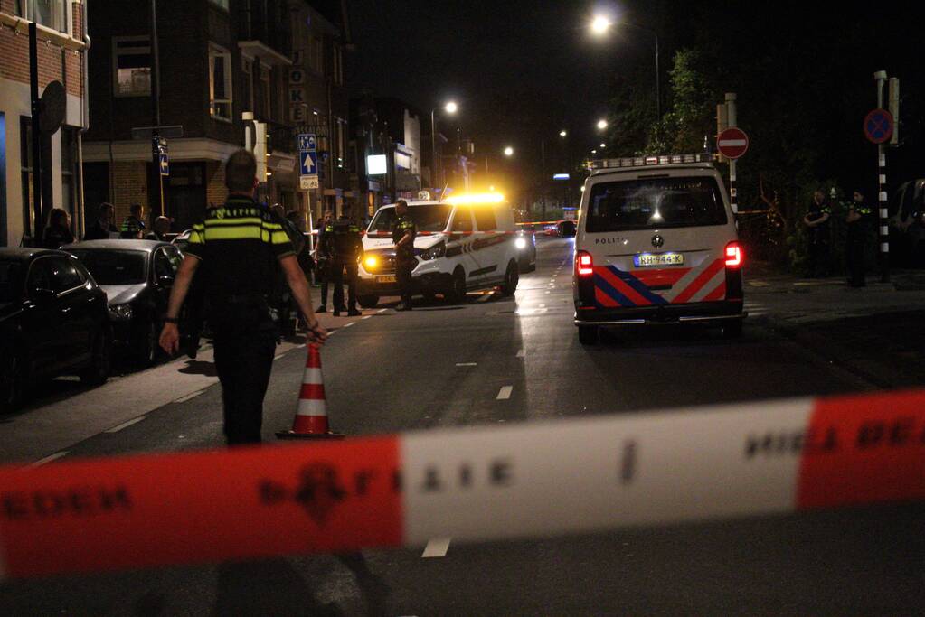 Twee agenten gewond bij schietpartij, twee verdachten aangehouden