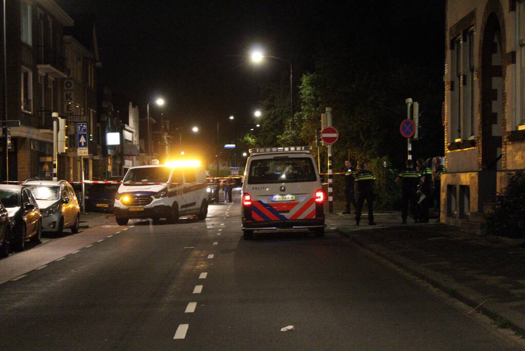 Twee agenten gewond bij schietpartij, twee verdachten aangehouden