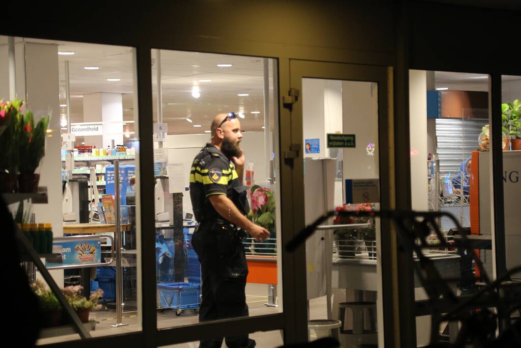 Man steekt persoon neer in Albert Heijn