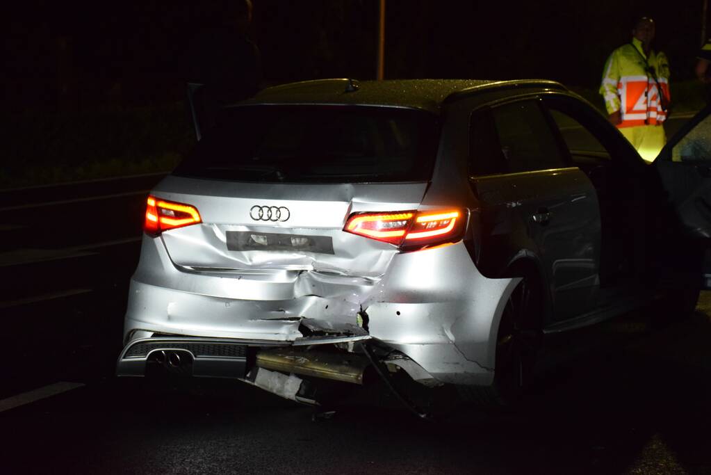 Personenauto gaat ervandoor na fors ongeval