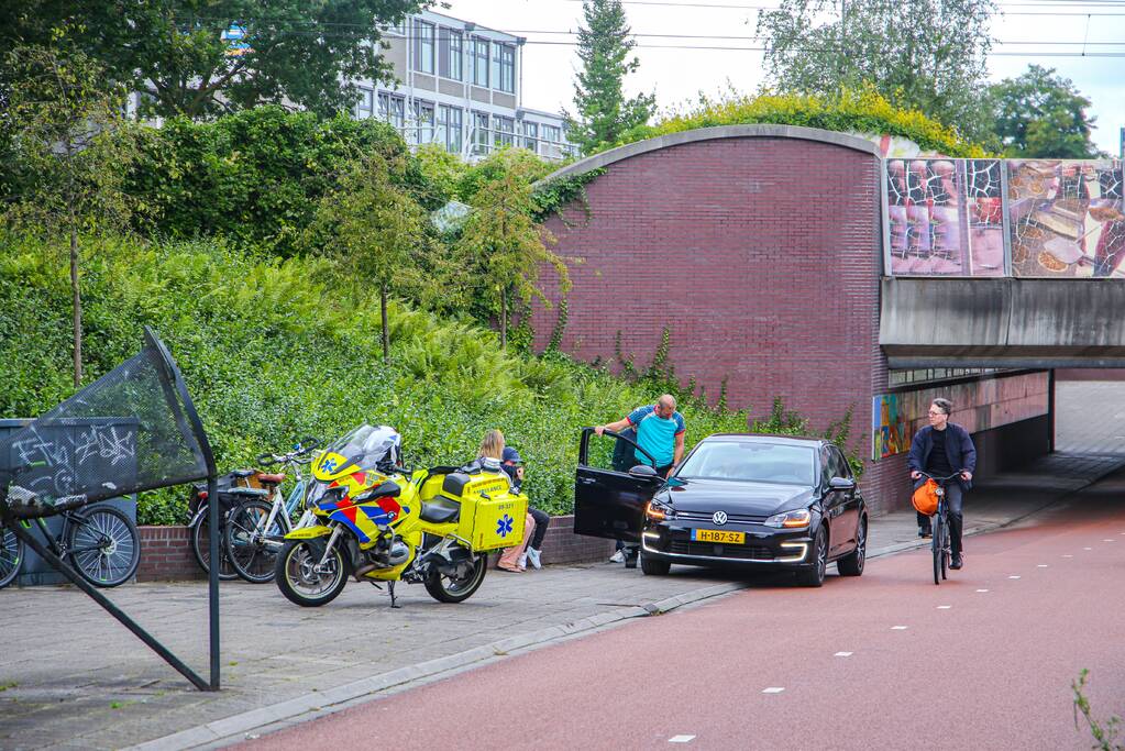 Fietsers botsen in tunnel
