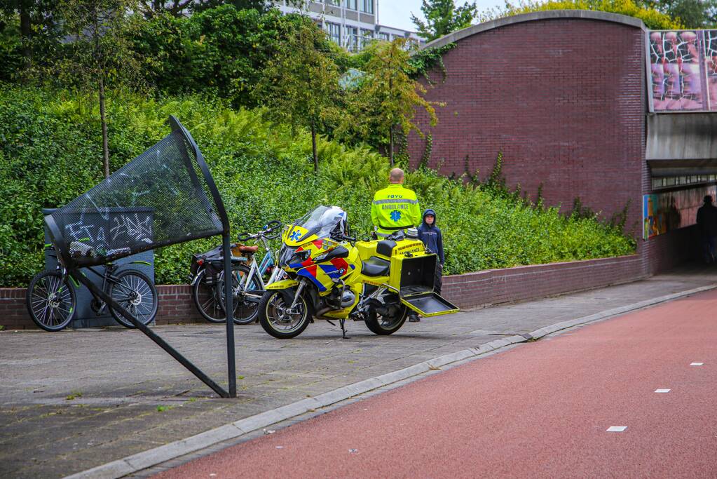 Fietsers botsen in tunnel