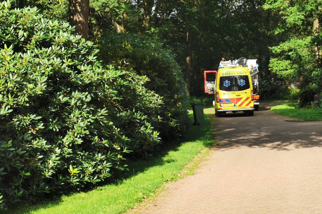 Zichtschermen geplaatst op vakantiepark