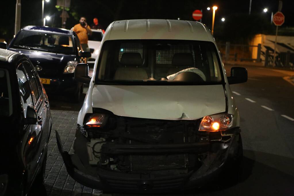 Twee auto's zwaar beschadigd na voorrangsfout