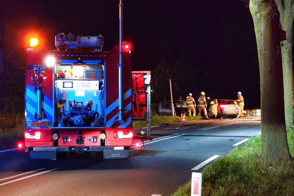 Dode en gewonden bij frontale botsing, verdachte aangehouden