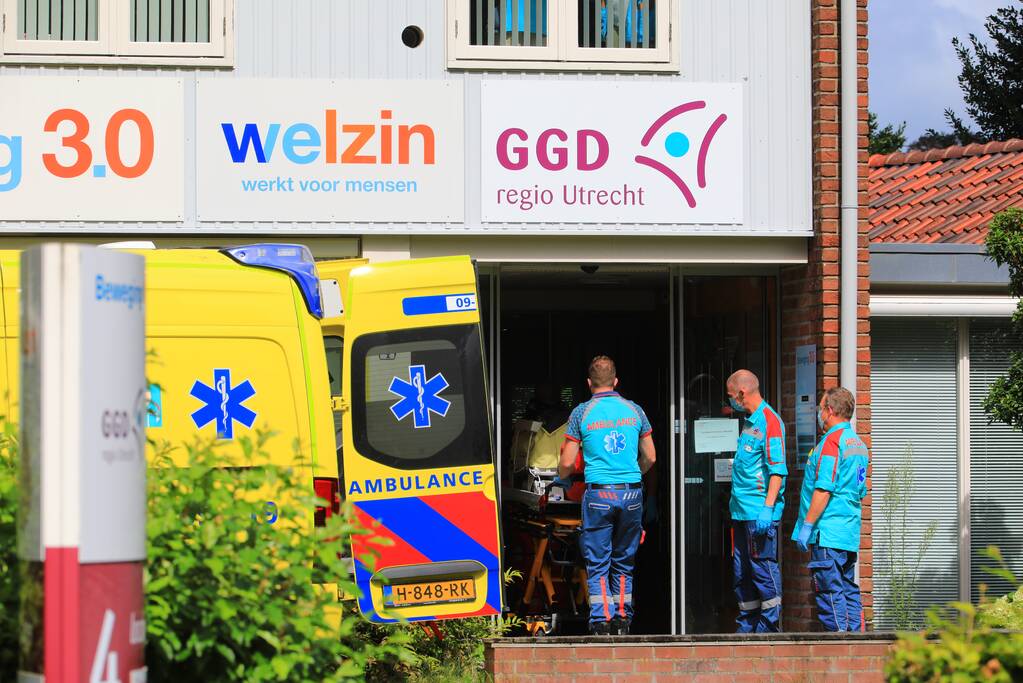 Traumahelikopter landt voor complicaties met baby