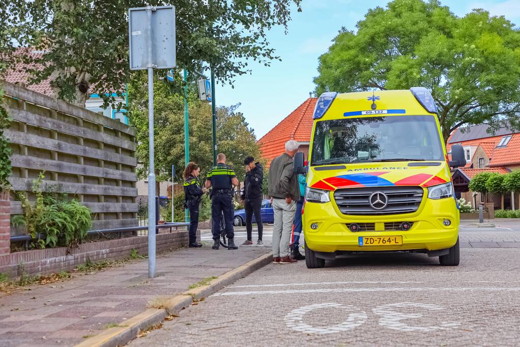 Scooterrijder slaat op de vlucht na aanrijding