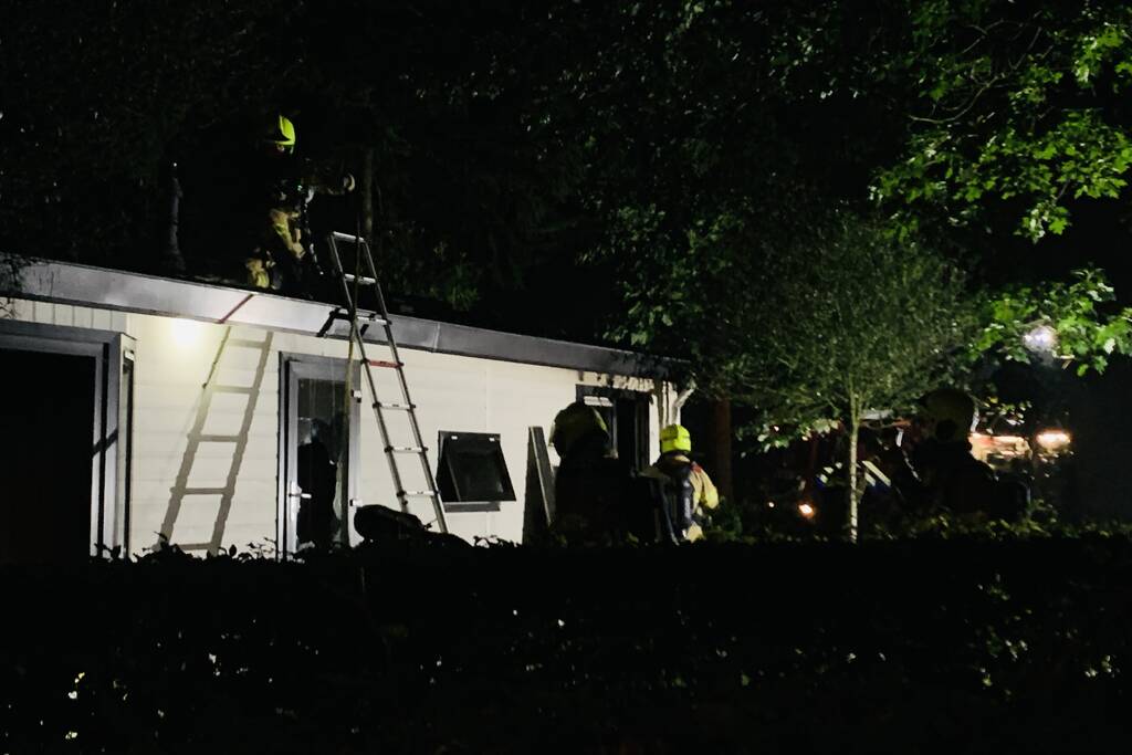 Veel rookontwikkeling door brand in chalet