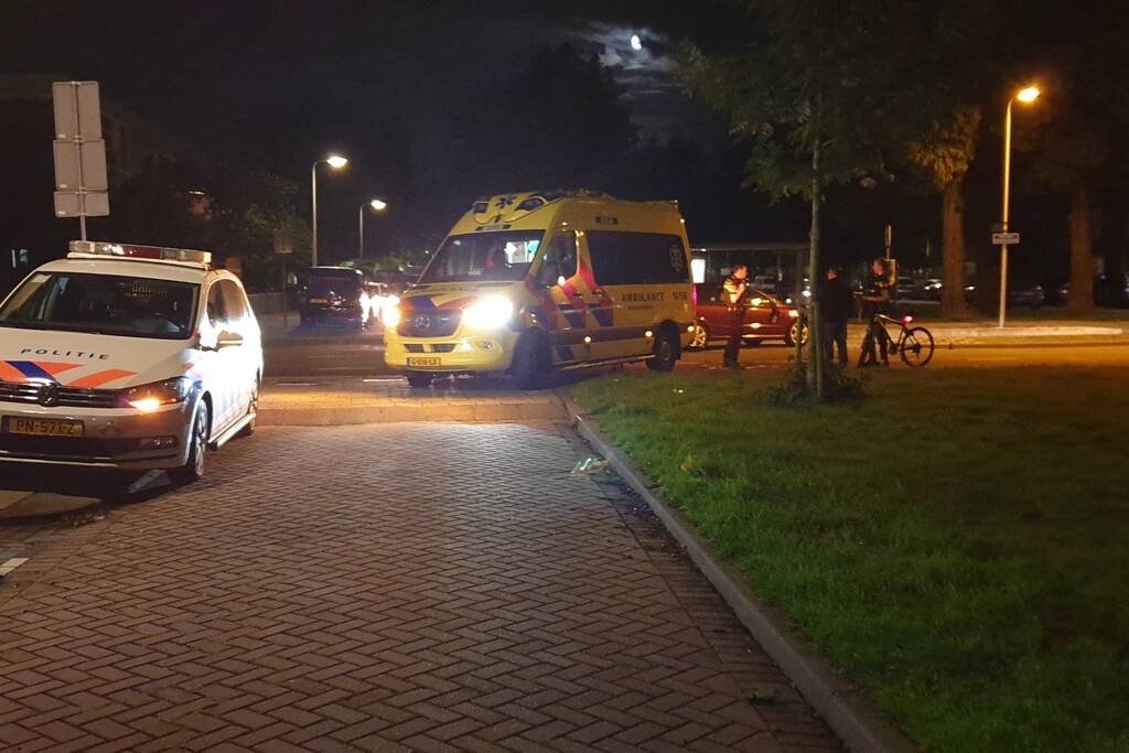 Dronken persoon botst tegen personenauto