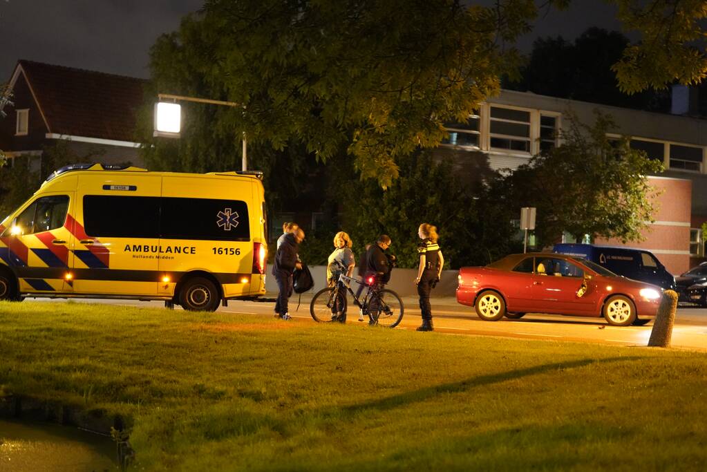 Dronken persoon botst tegen personenauto