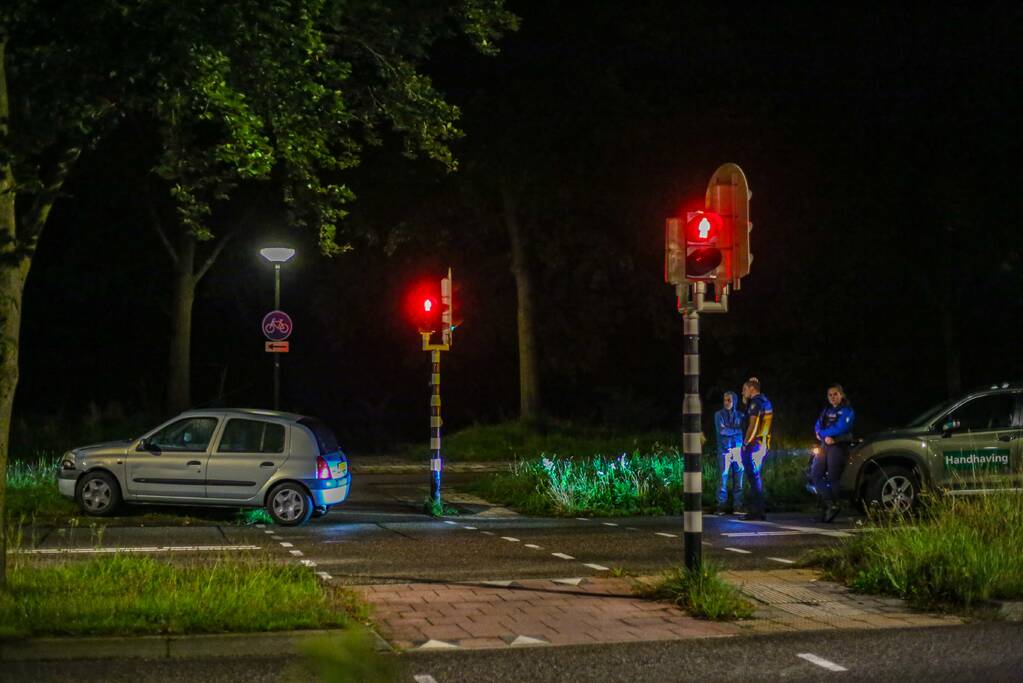 Personenauto afgesleept door bergingsbedrijf na ongeval