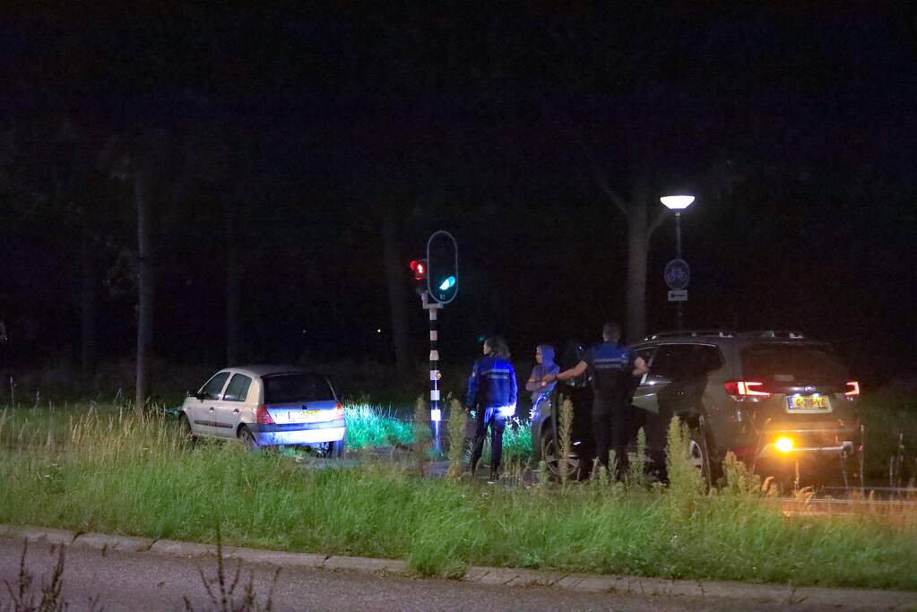 Personenauto afgesleept door bergingsbedrijf na ongeval