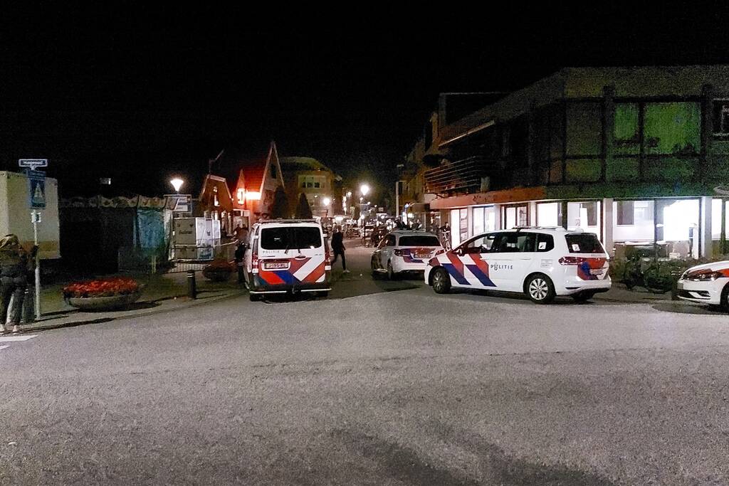 Politie stuurt grote groep mensen weg