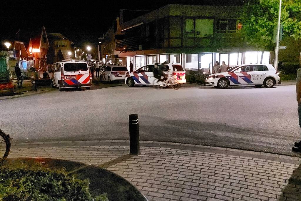 Politie stuurt grote groep mensen weg