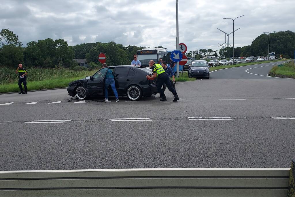Drie auto's betrokken bij ongeval afrit A7