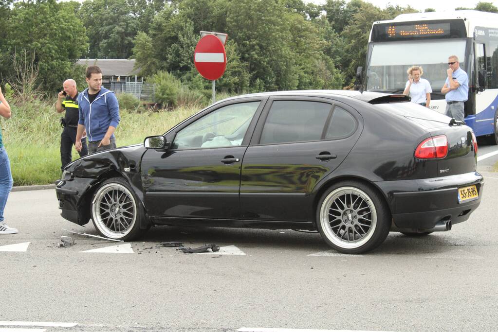 Drie auto's betrokken bij ongeval afrit A7