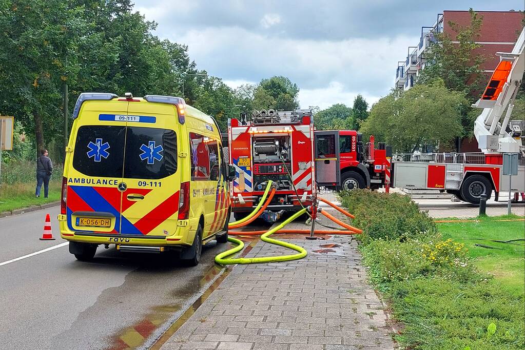 Etage appartementencomplex ontruimd bij brand