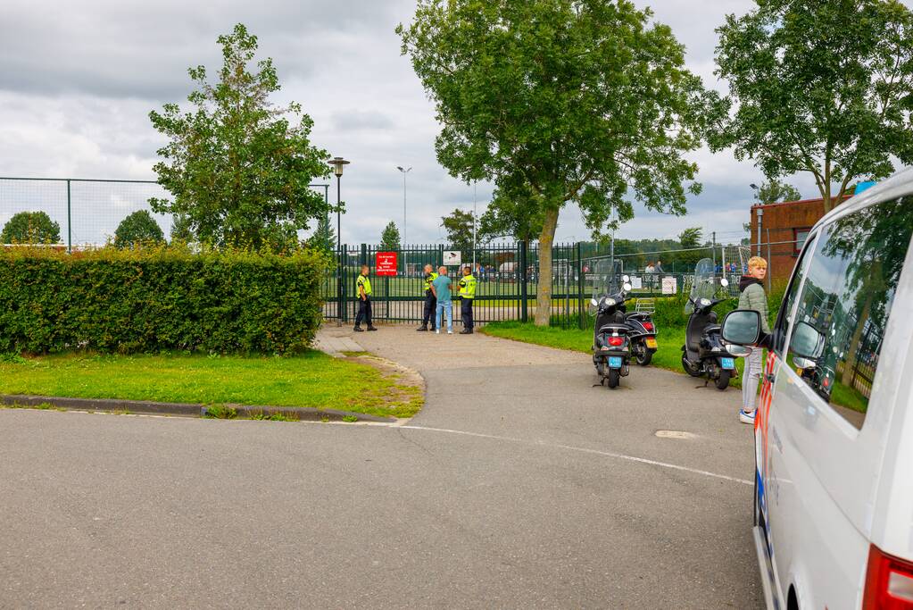 Grote politie-inzet bij voetbalvelden