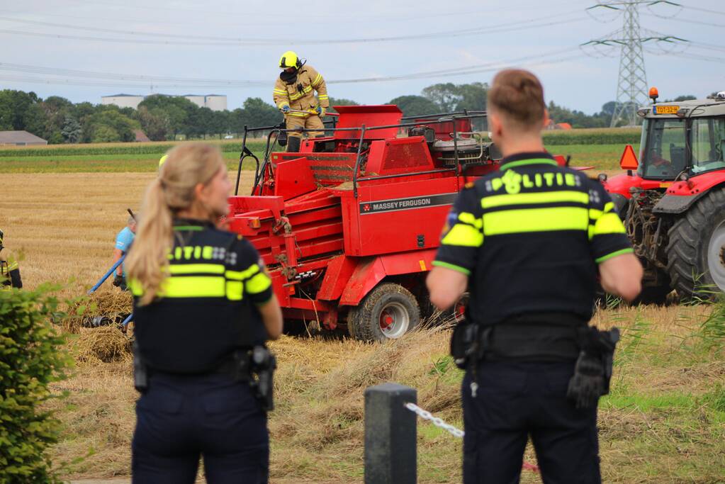 Hooi balenpers vliegt in brand