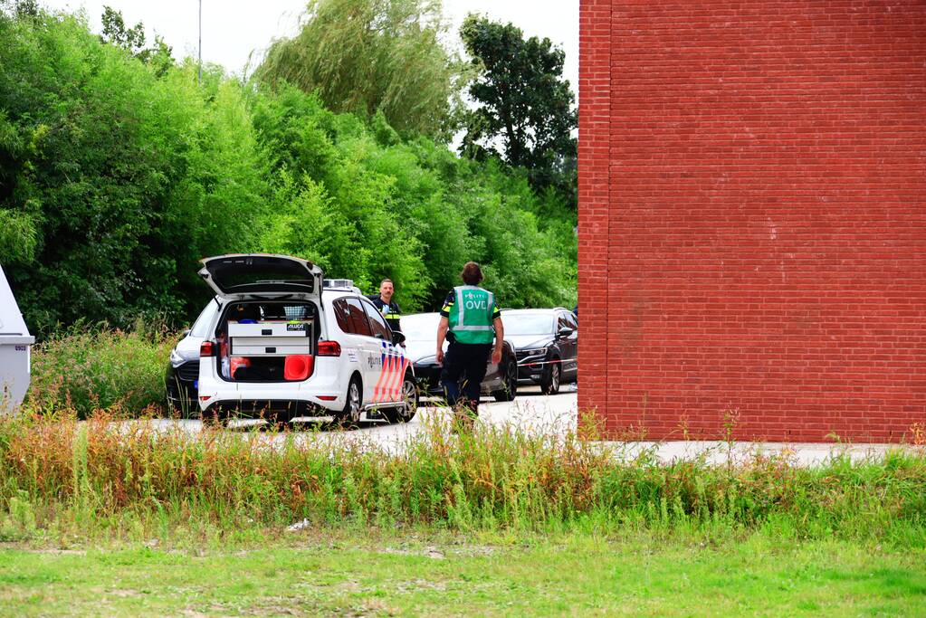 Inbrekers betrapt en slaan op de vlucht