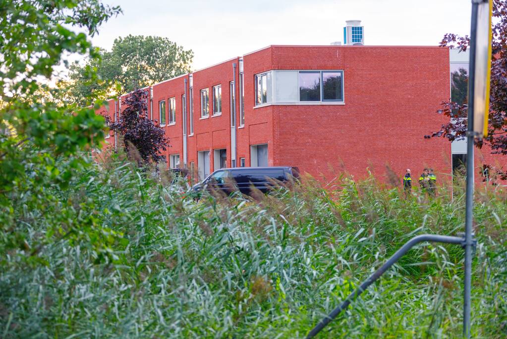 Inbrekers betrapt en slaan op de vlucht