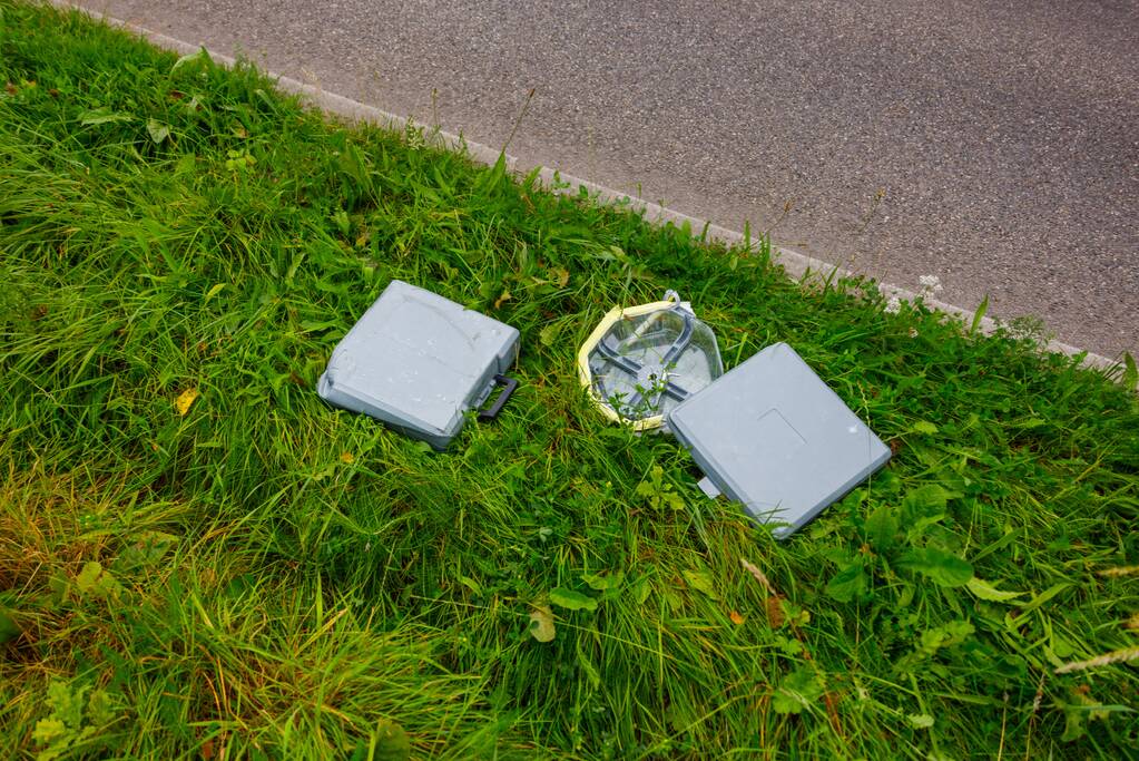 Inbrekers betrapt en slaan op de vlucht