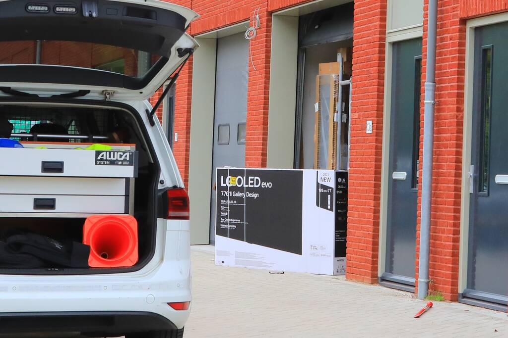 Inbrekers betrapt en slaan op de vlucht