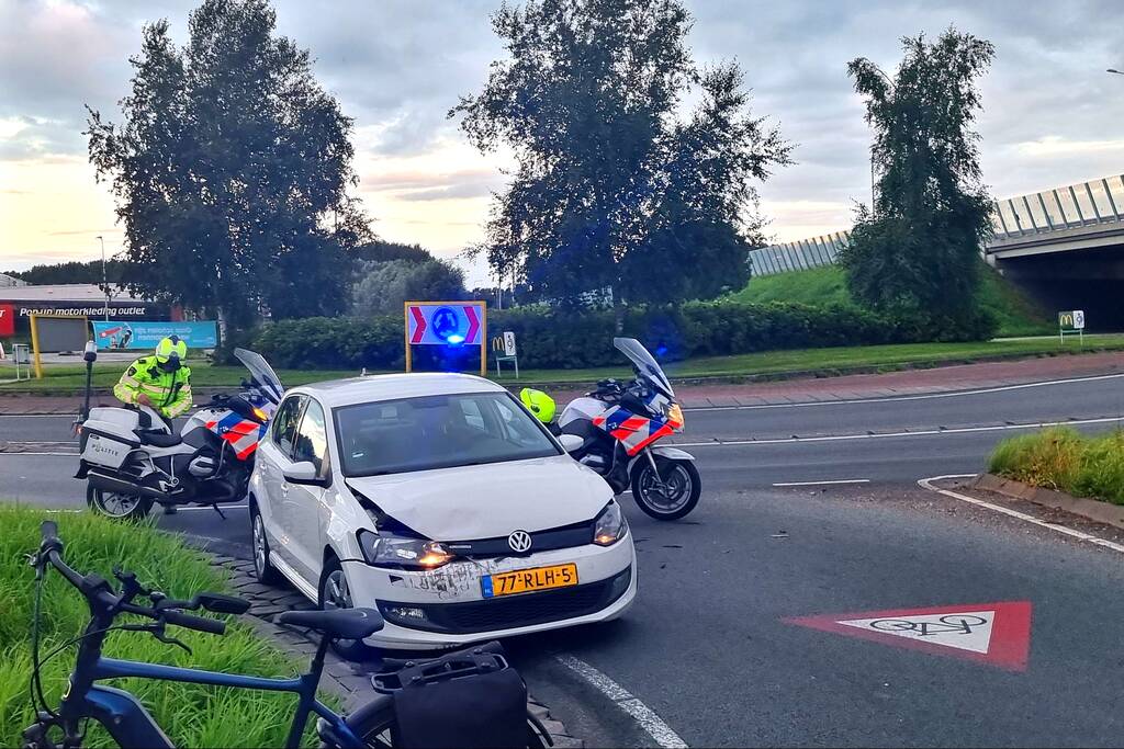 Persoon gewond bij aanrijding, bestuurder aangehouden