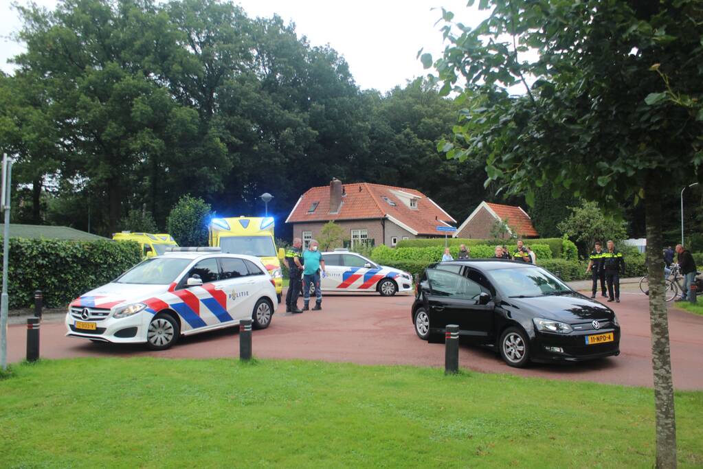 Snorfietser gewond na ongeval met personenauto