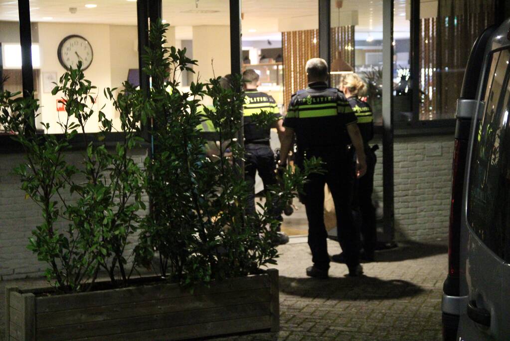 Bewaker Amrâth Apart-Hotel neergestoken bij overval