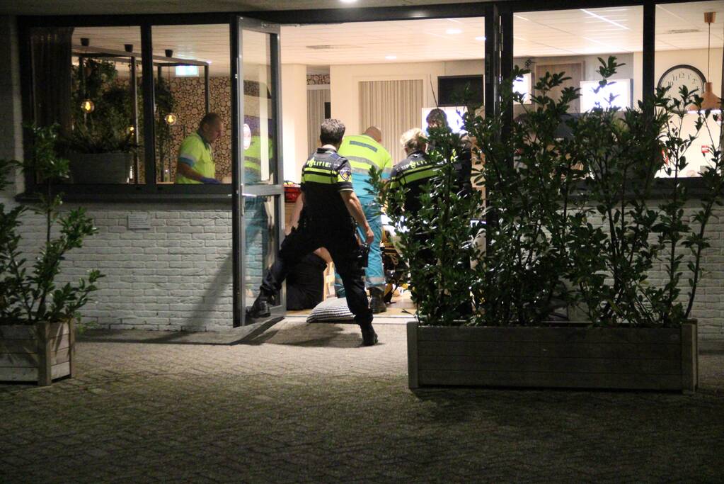 Bewaker Amrâth Apart-Hotel neergestoken bij overval
