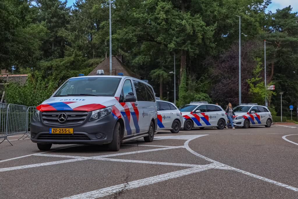 Twee wolven in Dierenpark Amersfoort ontsnapt uit hun verblijf